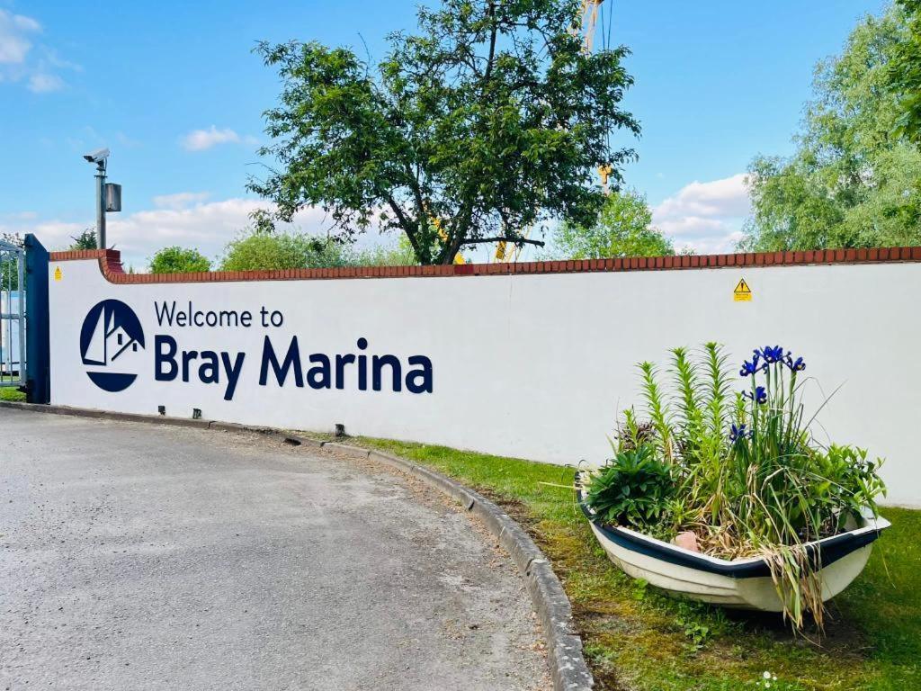 Buoyant Breaks Hotel Bray Eksteriør billede